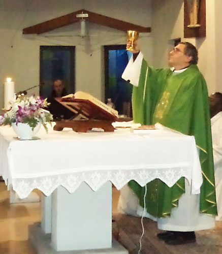 Don Roberto Peruzzi - sacerdote carismatico